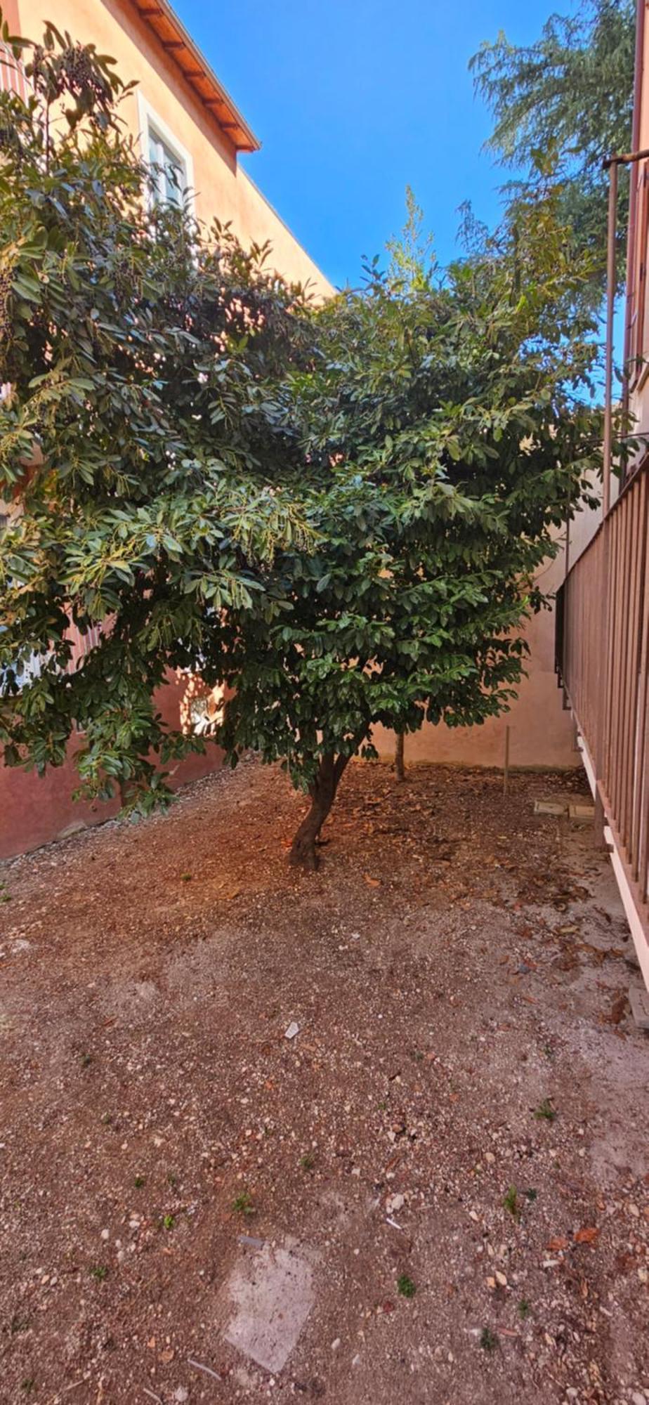 Sotto La Torre Apartamento LʼAquila Exterior foto
