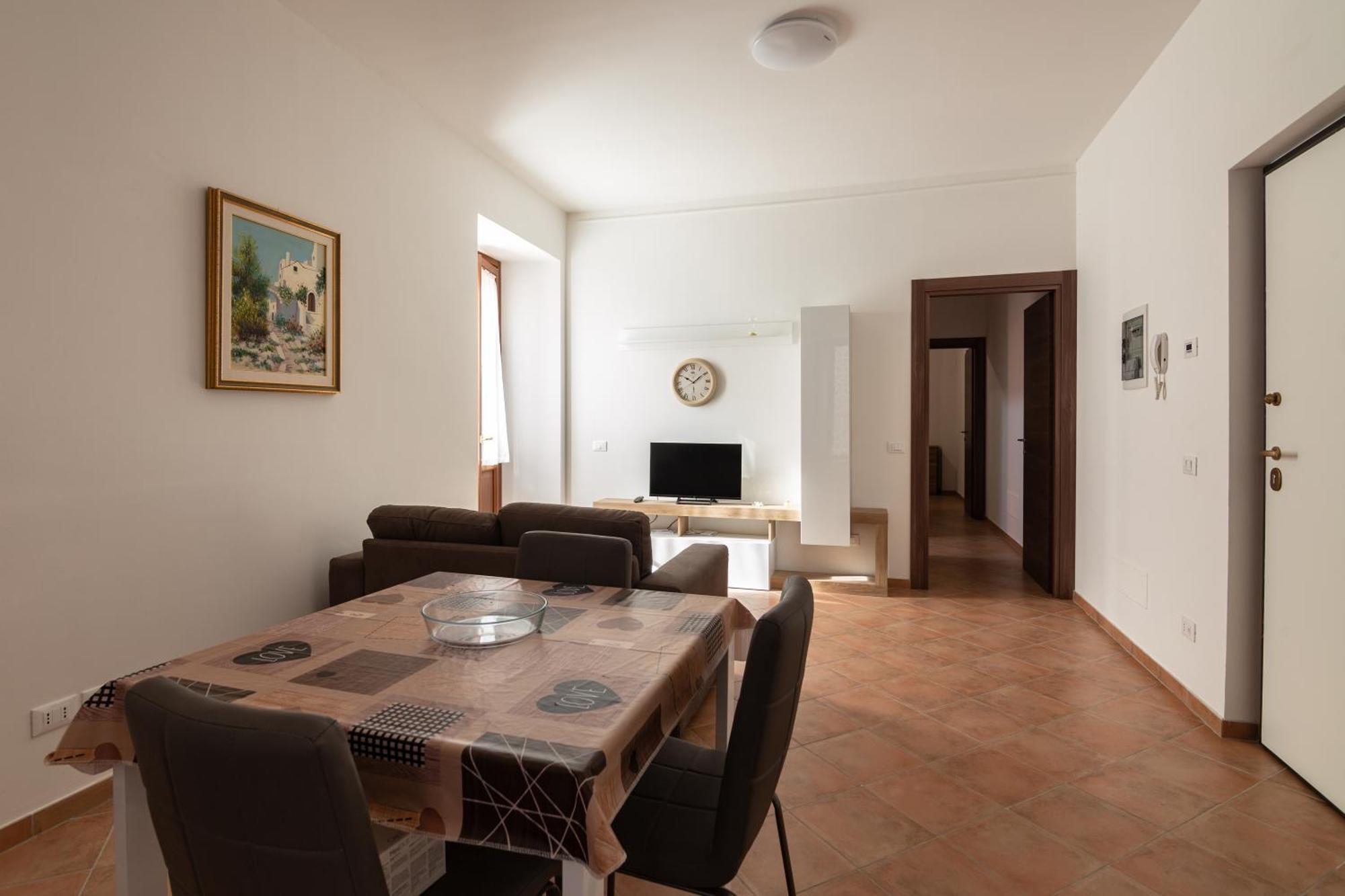 Sotto La Torre Apartamento LʼAquila Exterior foto